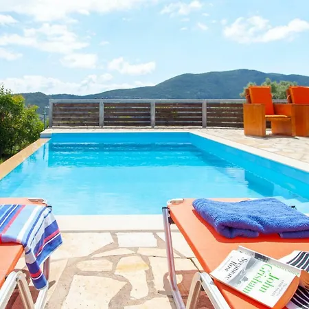 Melody Private Pool With Mountain Views * Fternon