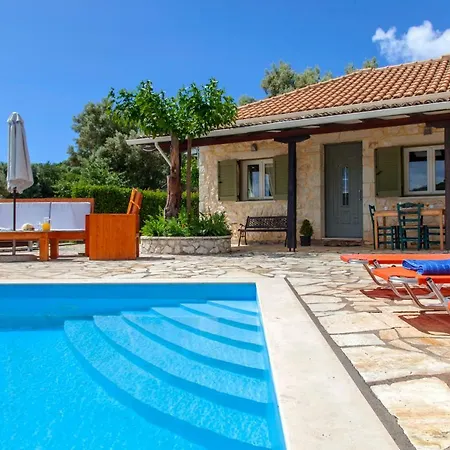 Melody Private Pool With Mountain Views Vila